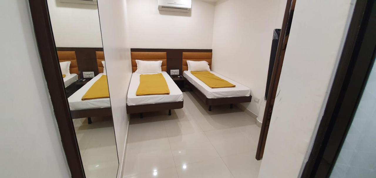 Hotel N K Bhuj Εξωτερικό φωτογραφία