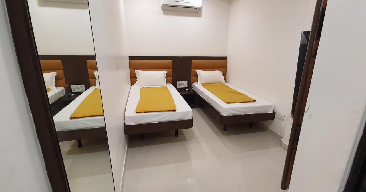 Hotel N K Bhuj Εξωτερικό φωτογραφία