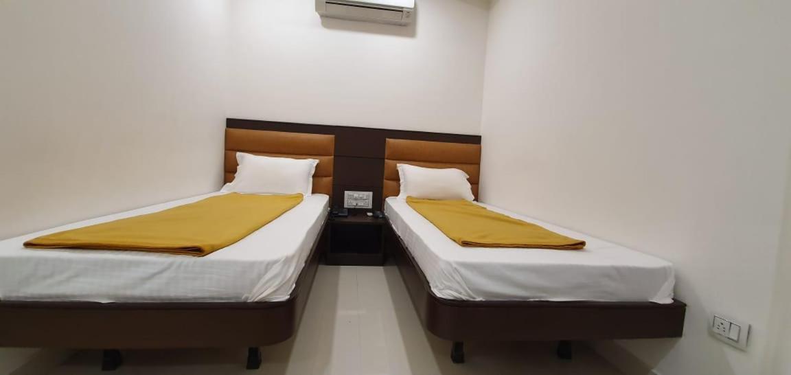 Hotel N K Bhuj Εξωτερικό φωτογραφία